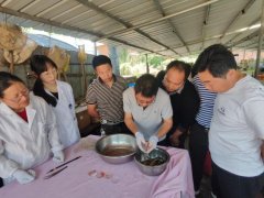 南昌大学科技团队开展泥鳅人工繁殖现场培训会